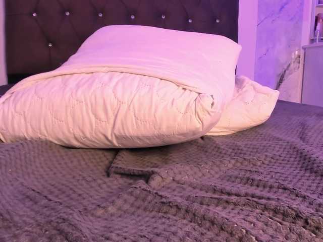 Alysson-18 live cam on BongaCams