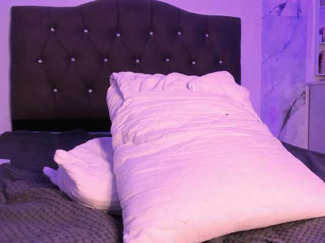 Alysson-18 live cam on BongaCams