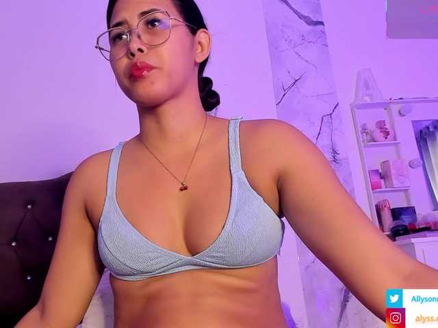 Alysson-18 live cam on BongaCams