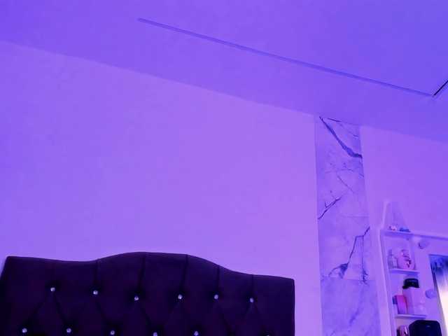 Alysson-18 live cam on BongaCams