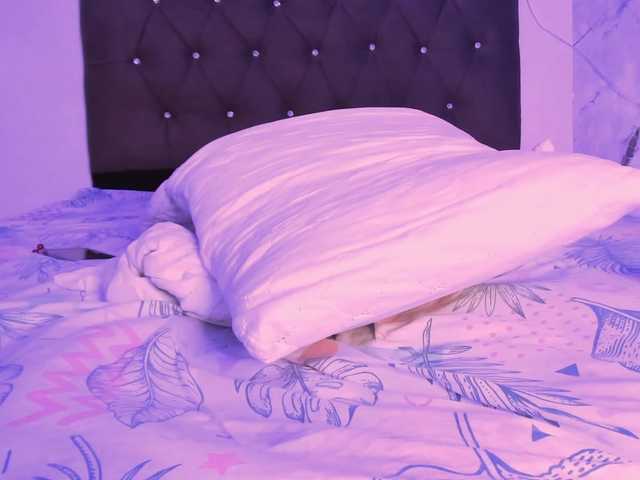 Alysson-18 live cam on BongaCams