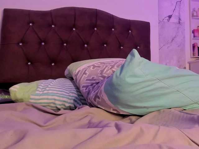 Alysson-18 live cam on BongaCams