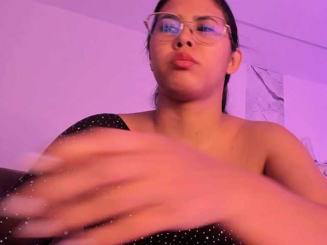Alysson-18 live cam on BongaCams