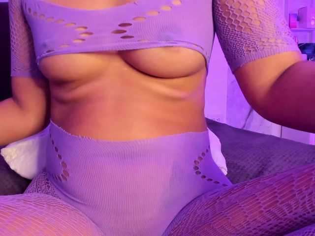Alysson-18 live cam on BongaCams