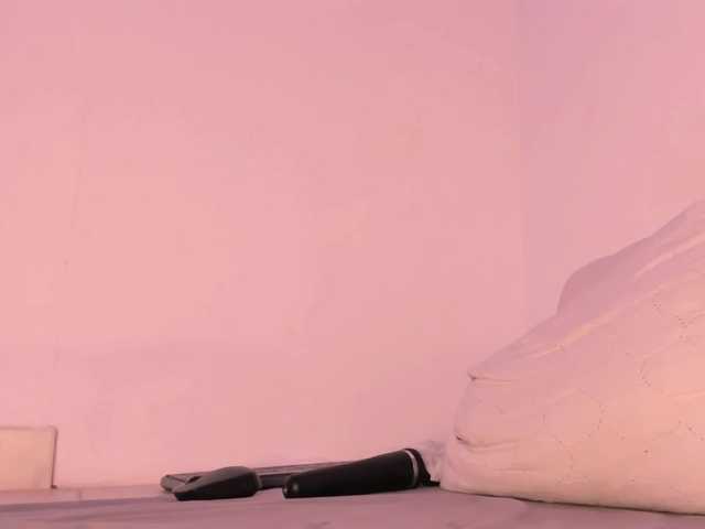 Alysson-18 live cam on BongaCams