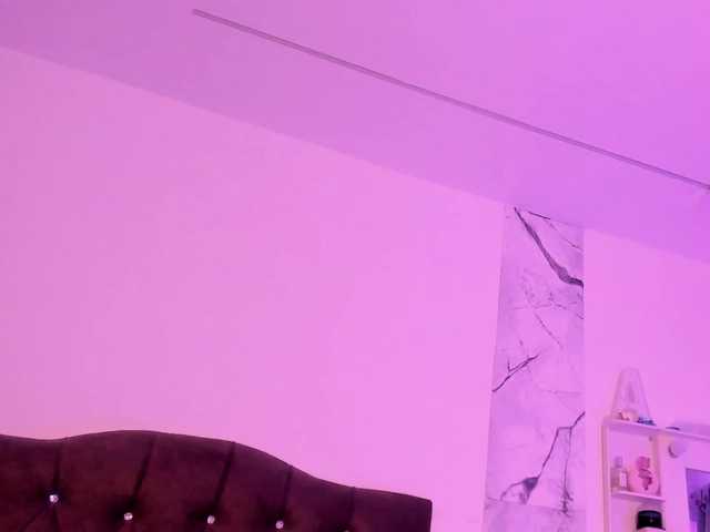 Alysson-18 live cam on BongaCams