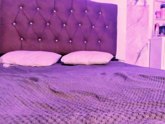 Alysson-18 live cam on BongaCams