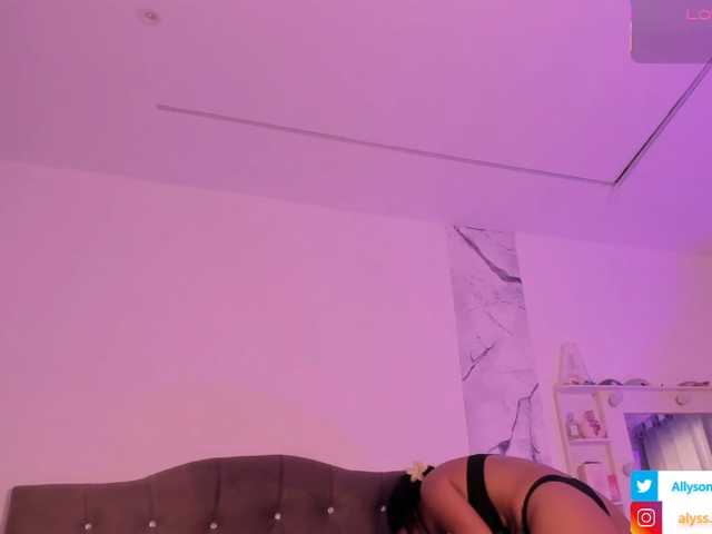 Alysson_18 live cam preview
