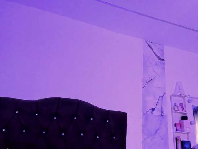 Alysson-18 live cam on BongaCams