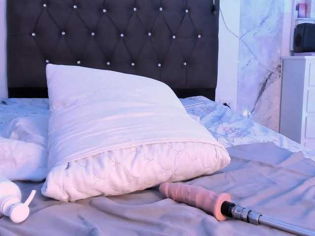 Alysson-18 live cam on BongaCams