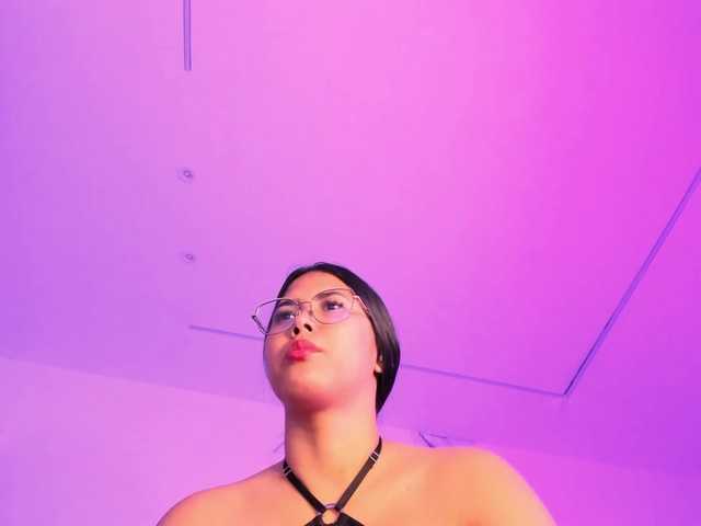 Alysson-18 live cam on BongaCams