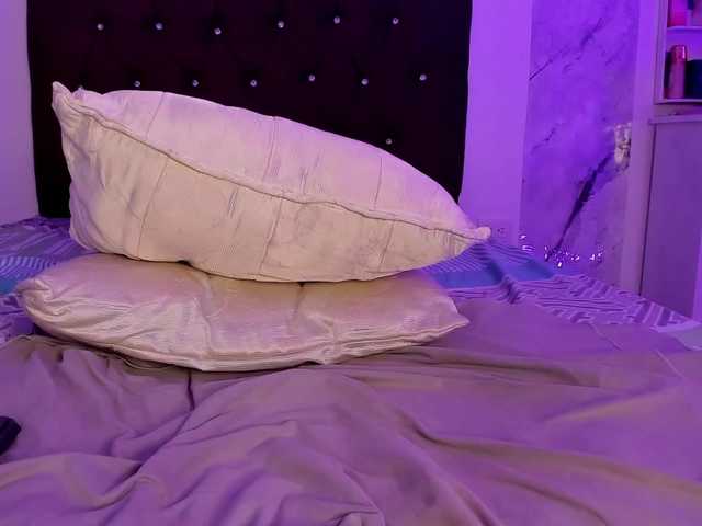 Alysson-18 live cam on BongaCams