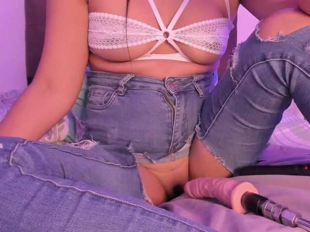 Alysson-18 live cam on BongaCams