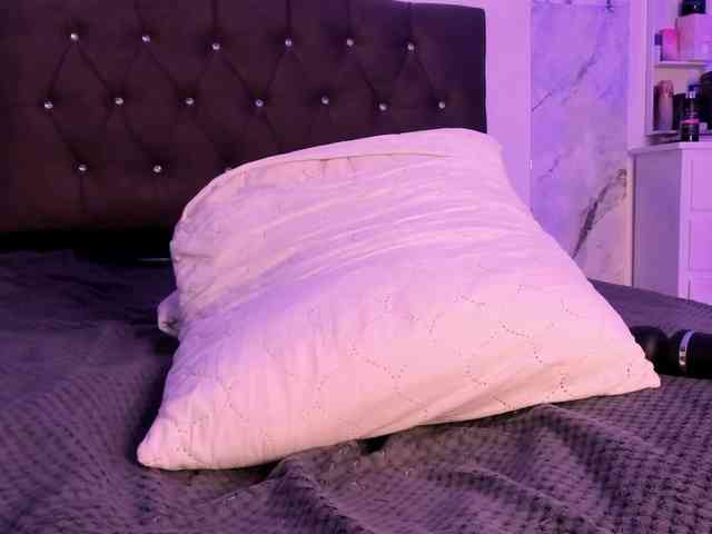 Alysson_18 webcam