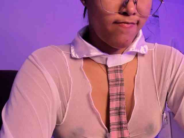 Alysson_18 webcam