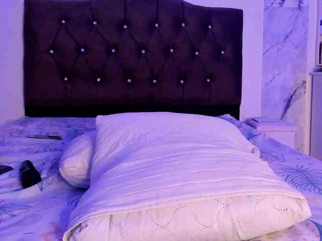 Alysson_18 webcam