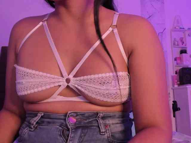 Alysson_18 webcam