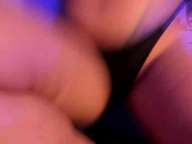 Alysson_18 webcam
