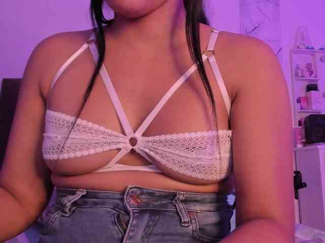 Alysson_18 webcam