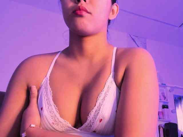 Alysson_18 webcam