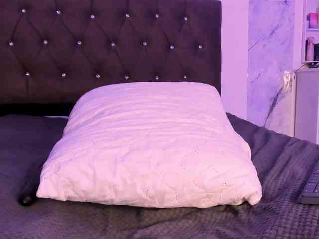 Alysson_18 webcam