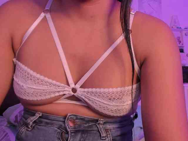 Alysson_18 webcam