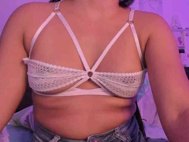 Alysson_18 webcam