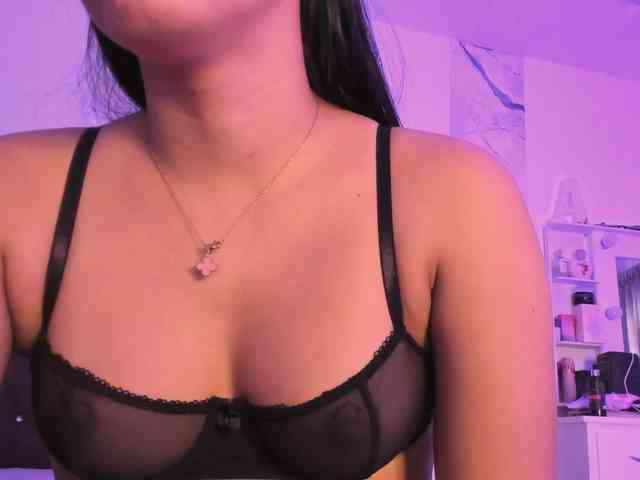 Alysson_18 webcam