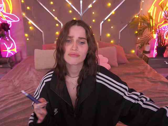 CrystalBarbie webcam