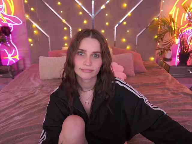 CrystalBarbie webcam