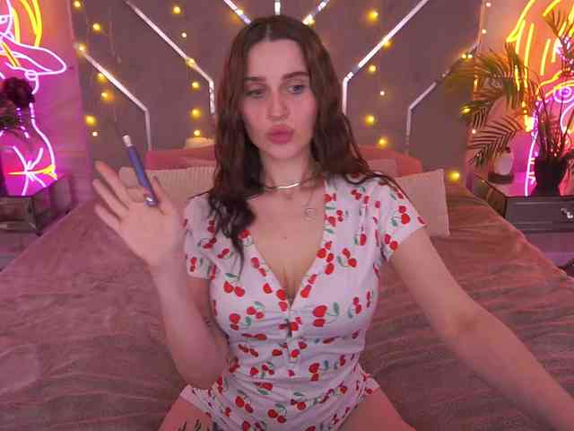 CrystalBarbie webcam