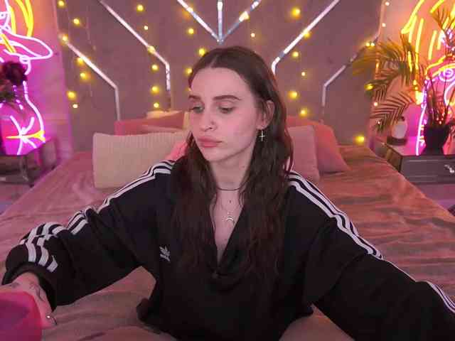 CrystalBarbie webcam