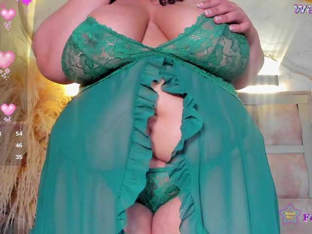 Danielaa-a live cam on BongaCams