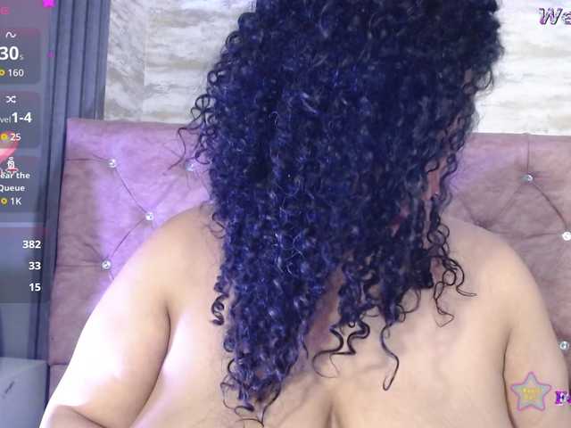 Danielaa-a live cam on BongaCams