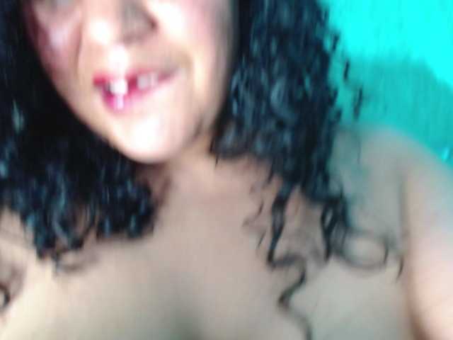 Danielaa-a's BongaCams show and profile