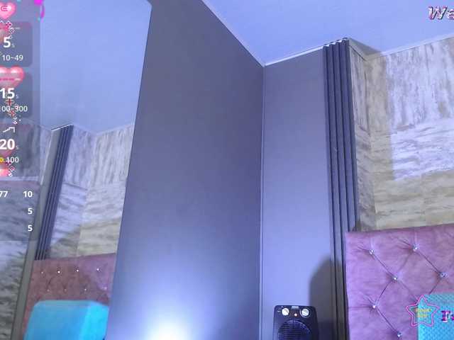 Danielaa-a live cam on BongaCams