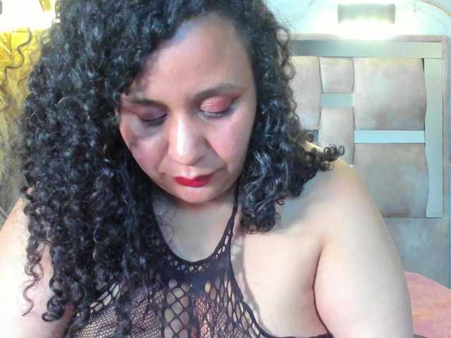 Danielaa-a live cam on BongaCams