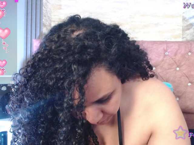 Danielaa-a live cam on BongaCams