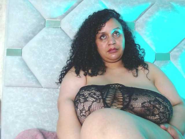 Danielaa-a's BongaCams show and profile