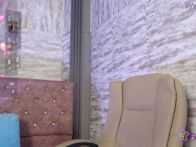 Danielaa-a live cam on BongaCams