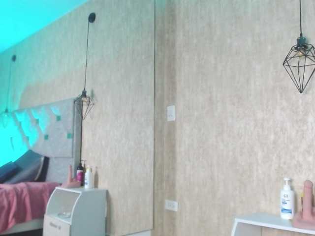 Danielaa-a's BongaCams show and profile