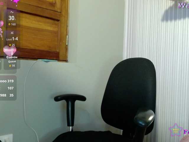 Danielaa-a live cam on BongaCams