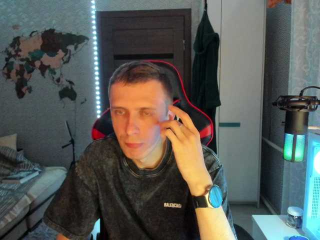 Alex21cmBolt — live male cam