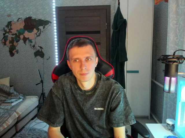Alex21cmBolt — live male cam