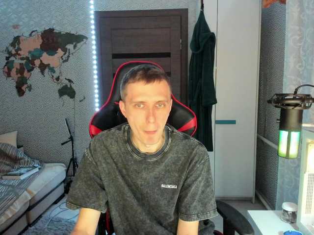 Alex21cmBolt — live male cam