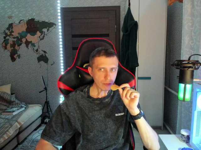Alex21cmBolt — live male cam