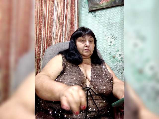 Nezsbudka live cam on BongaCams