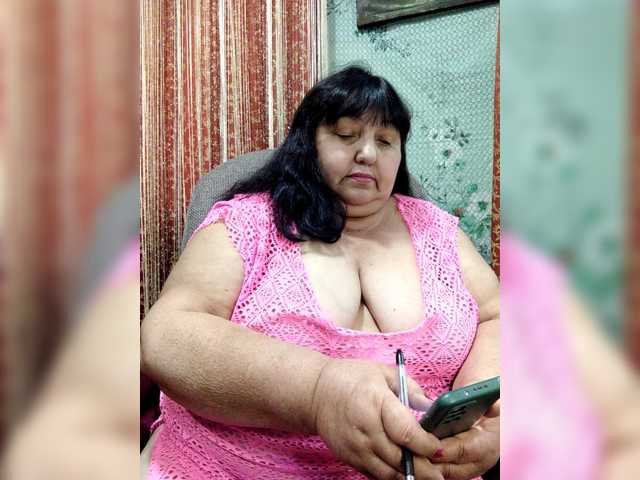Nezsbudka live cam on BongaCams