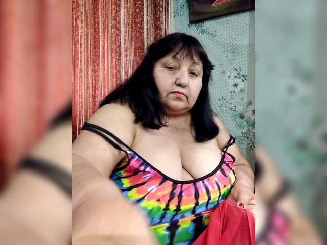 Nezsbudka live cam on BongaCams