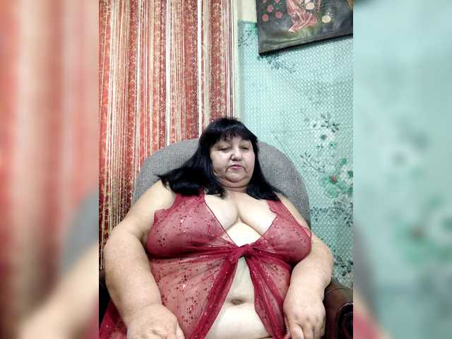 Nezsbudka live cam on BongaCams